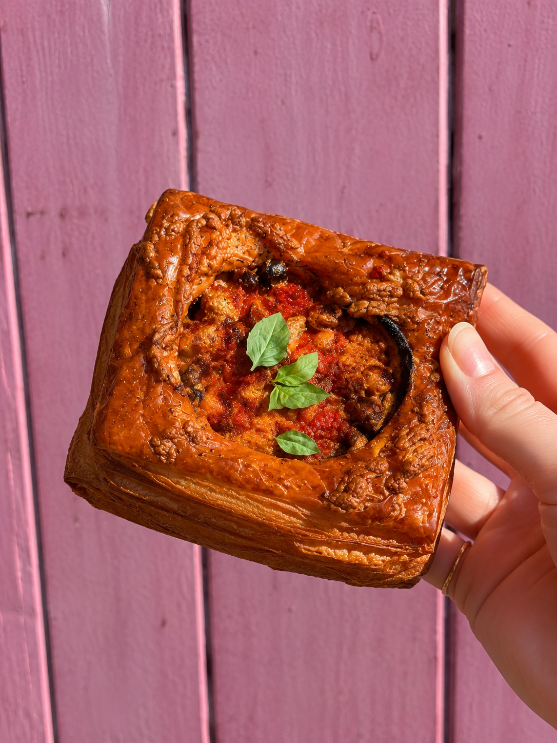Roasted tomato & basil danish