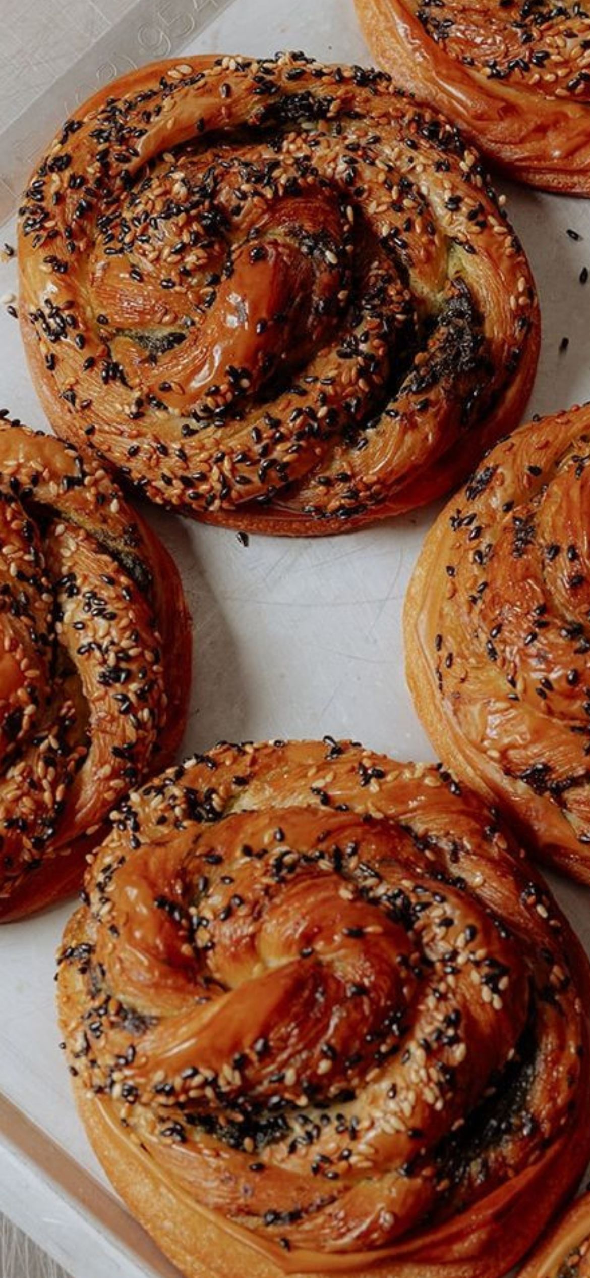Pretzel croissant swirls