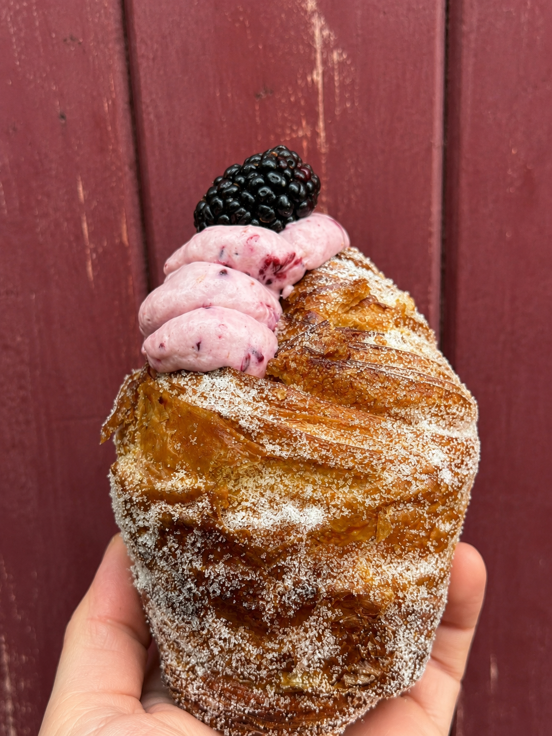 Blackberry Cream Cruffin