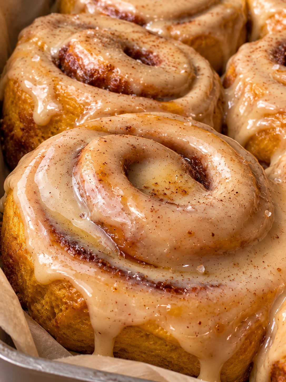 Pumpkin cinnamon rolls