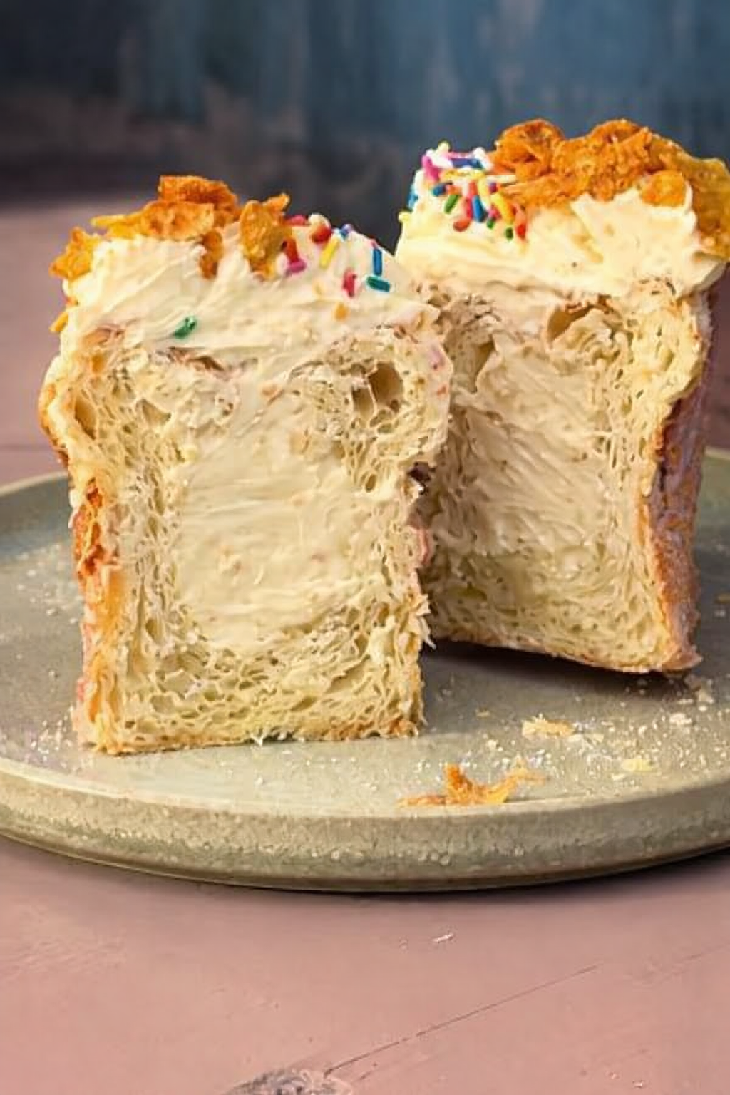 Milk n' cereal cruffin